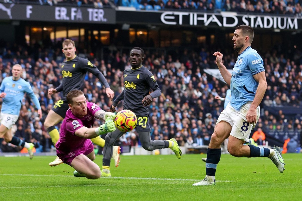 Haaland sút hỏng 11m, Man City tuột chiến thắng trước Everton - 1