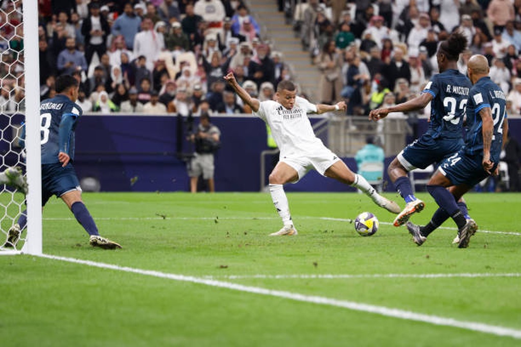 Mbappe tỏa sáng giúp Real Madrid vô địch Cúp Liên lục địa - 1