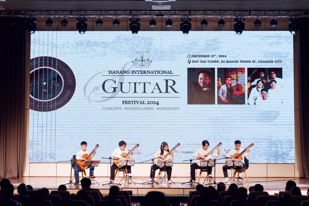 Nhóm nghệ sĩ trẻ Việt Nam mở màn ấn tượng ở Festival Guitar Quốc tế Đà Nẵng - 1